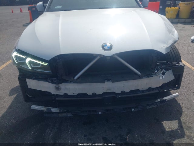 2023 BMW 330I — миниатюра 17