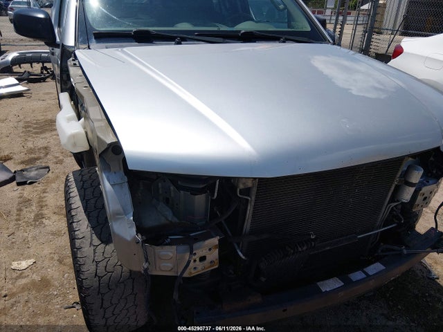 2015 Nissan FRONTIER SV 照片 6