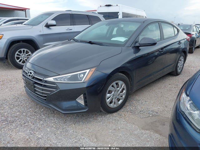 2020 Hyundai ELANTRA SE 照片 2