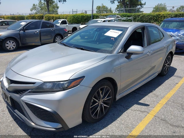 2023 Toyota CAMRY SE photo 2