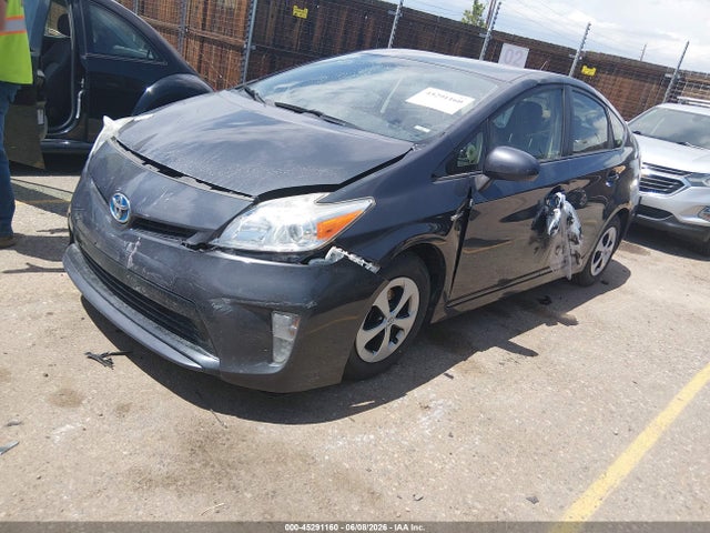 2014 Toyota PRIUS THREE — фото 2