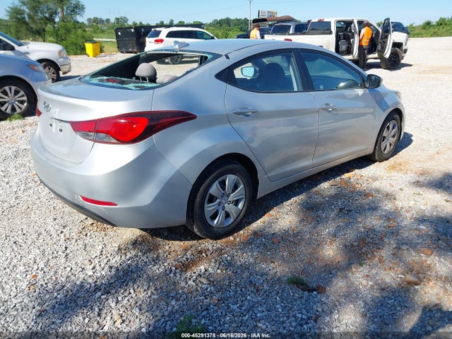2016 Hyundai ELANTRA SE — фото 4