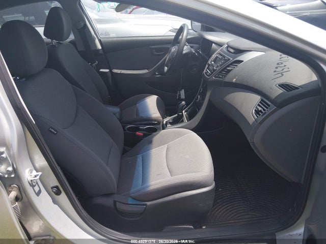 2016 Hyundai ELANTRA SE — фото 5