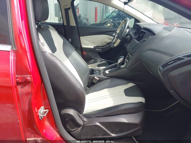 FORD FOCUS TITANIUM - 5