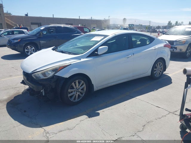 2015 Hyundai ELANTRA SE — фото 2