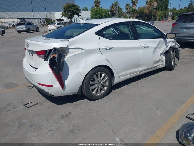 2015 Hyundai ELANTRA SE — фото 4