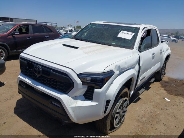 2025 Toyota TACOMA TRD SPORT photo 2