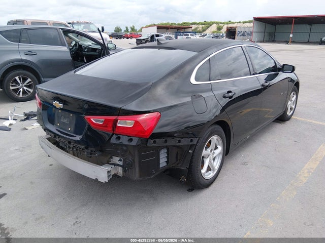 2017 Chevrolet MALIBU LS photo 4