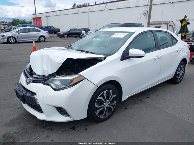 2015 Toyota COROLLA LE — фото 2