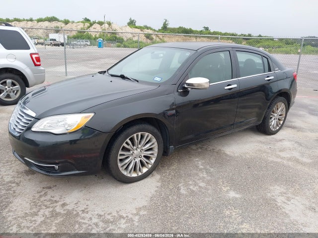 2011 Chrysler 200 LIMITED 照片 2