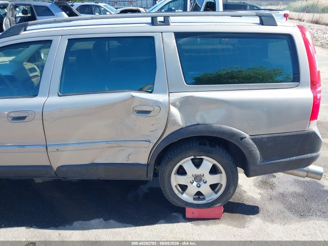 صورة 6 لـ 2001 Volvo V70 XC