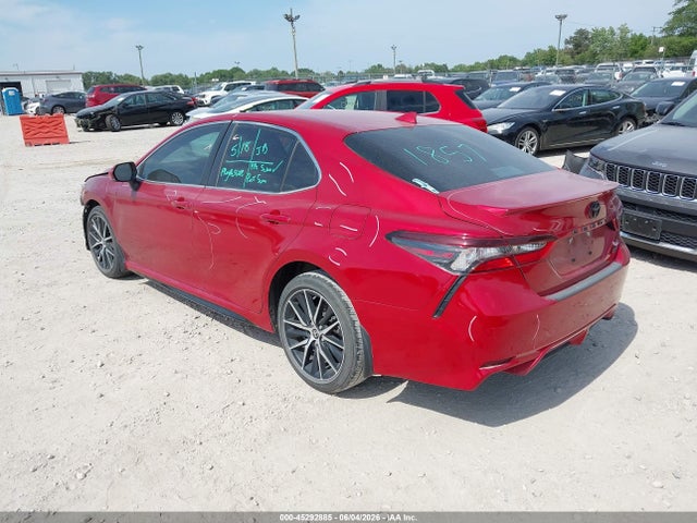 2022 Toyota CAMRY SE photo 3