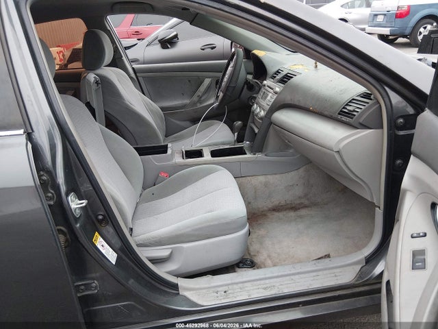 2010 Toyota CAMRY LE 照片 5