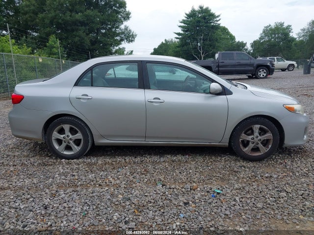2013 Toyota COROLLA LE — миниатюра 13