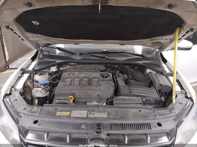 2015 Volkswagen PASSAT 2.0L TDI SE 照片 10
