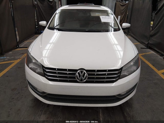 2015 Volkswagen PASSAT 2.0L TDI SE — миниатюра 12