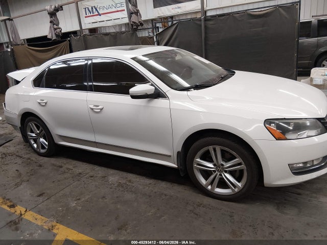 2015 Volkswagen PASSAT 2.0L TDI SE — миниатюра 13