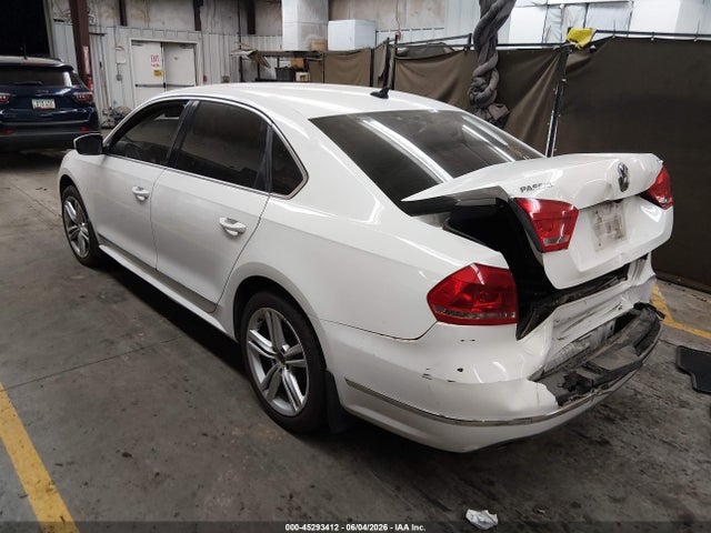 2015 Volkswagen PASSAT 2.0L TDI SE 照片 3