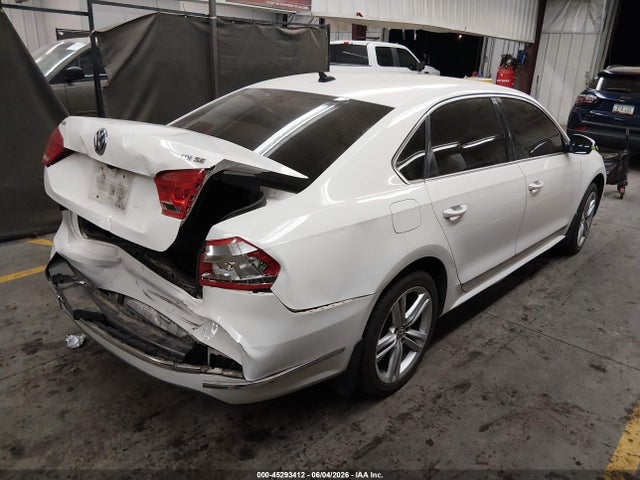 2015 Volkswagen PASSAT 2.0L TDI SE 照片 4