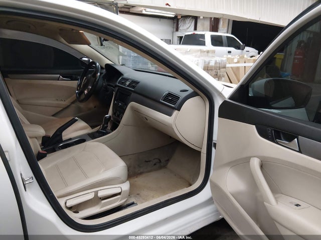 2015 Volkswagen PASSAT 2.0L TDI SE 照片 5