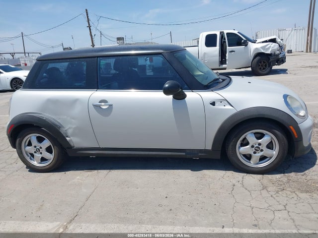2011 MINI COOPER — миниатюра 13
