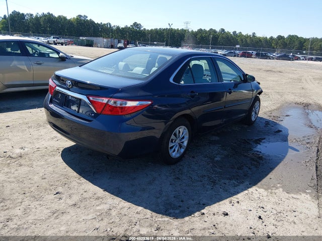 2015 Toyota CAMRY LE — фото 4