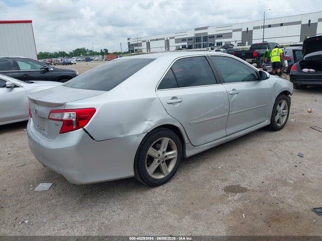 2014 Toyota CAMRY SE — фото 4
