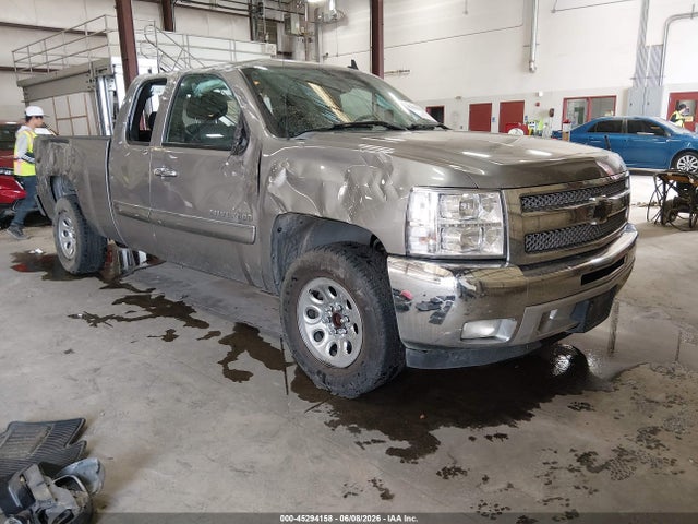 2013 Chevrolet SILVERADO 1500 LT — фото 1