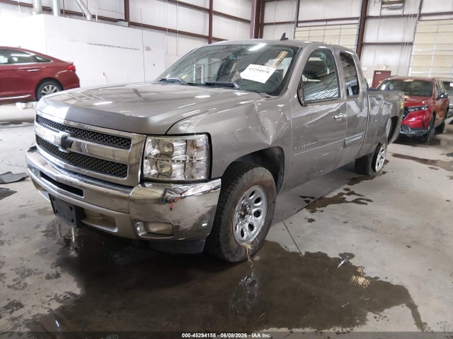 2013 Chevrolet SILVERADO 1500 LT — фото 2