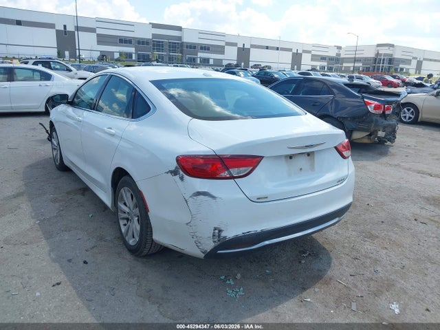 2015 Chrysler 200 LIMITED photo 3
