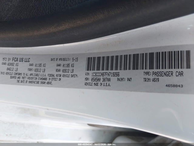 2015 Chrysler 200 LIMITED photo 9