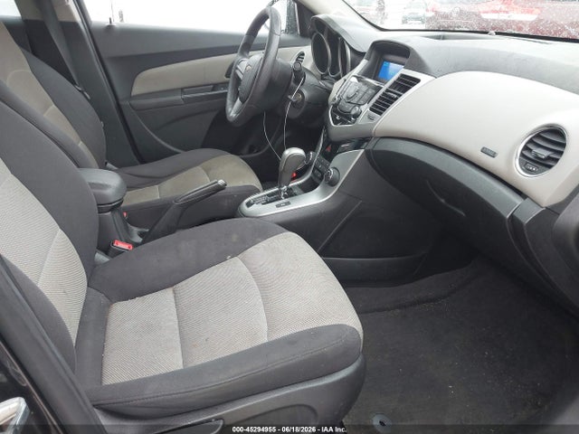 صورة 5 لـ 2014 Chevrolet CRUZE LS AUTO