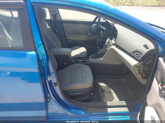 2017 Hyundai ELANTRA SE photo 5