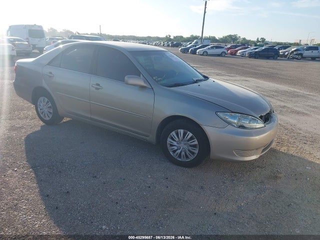 2005 TOYOTA CAMRY LE