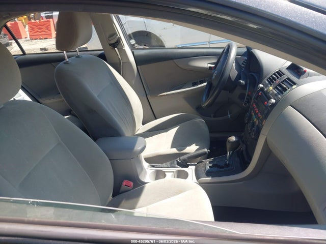 2013 Toyota COROLLA L 照片 5