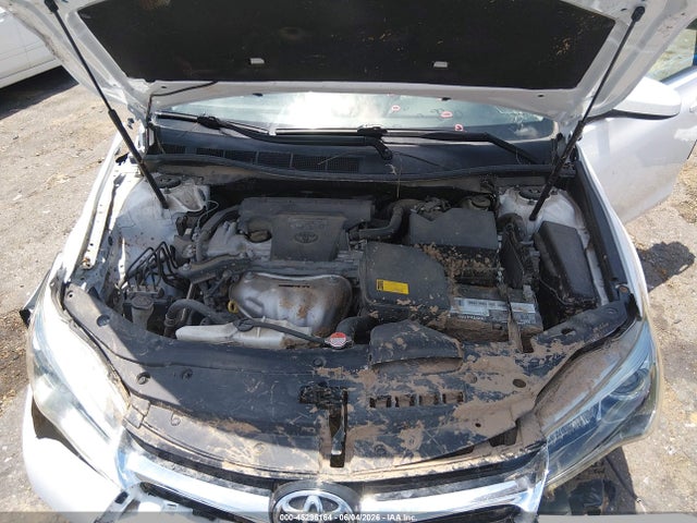 2016 Toyota CAMRY SE photo 10