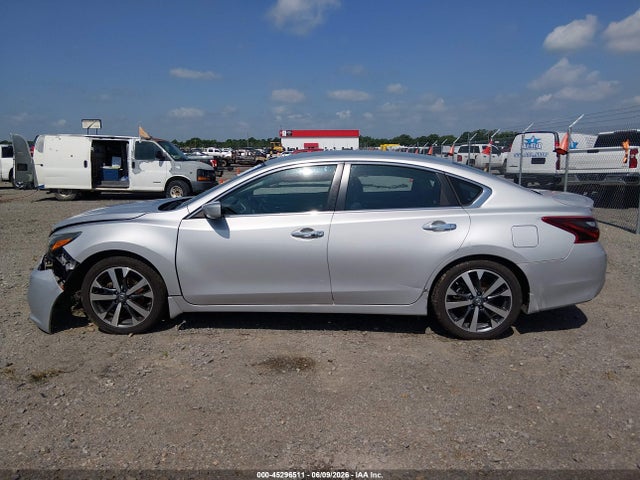 2017 Nissan ALTIMA 2.5 SR thumbnail 14