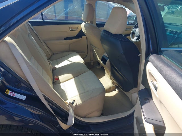 2016 Toyota CAMRY LE photo 3