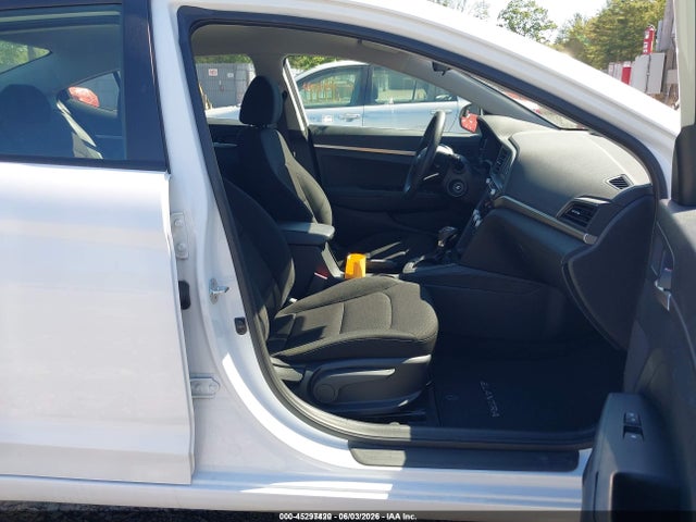 2020 Hyundai ELANTRA SE photo 5