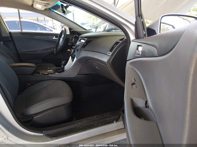 2013 Hyundai SONATA GLS 照片 5