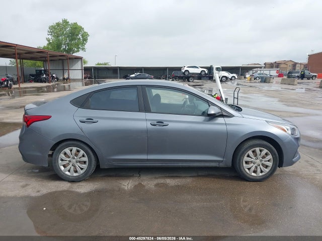 2019 HYUNDAI ACCENT SE 13