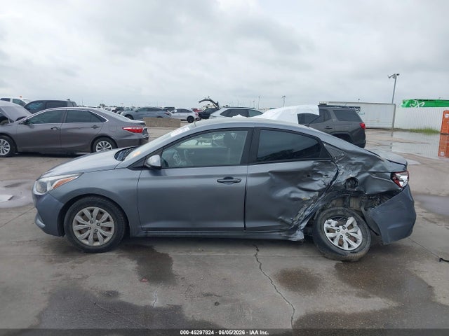 2019 HYUNDAI ACCENT SE 14