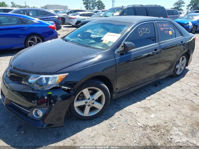 2014 Toyota CAMRY SE — фото 2