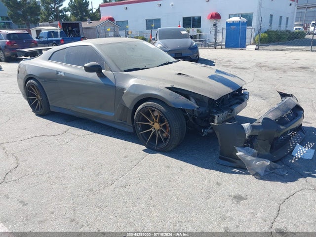 2014 NISSAN GT-R PREMIUM