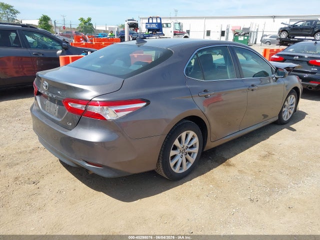 2019 Toyota CAMRY LE — фото 4