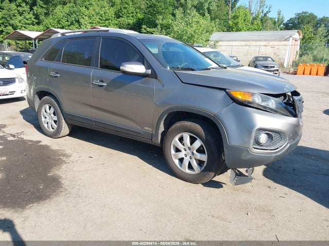 2011 KIA SORENTO LX