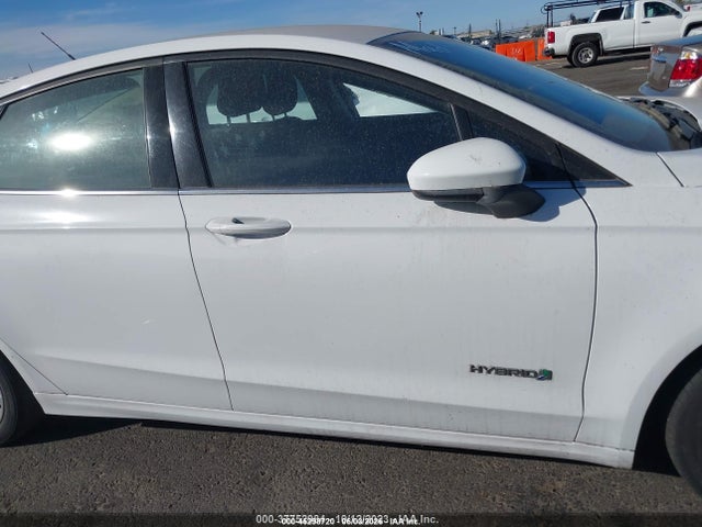 2017 FORD FUSION HYBRID SE 13