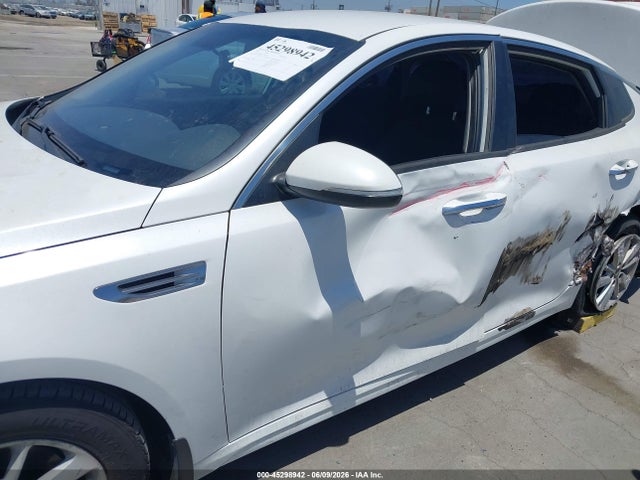 2016 KIA OPTIMA LX — фото 6