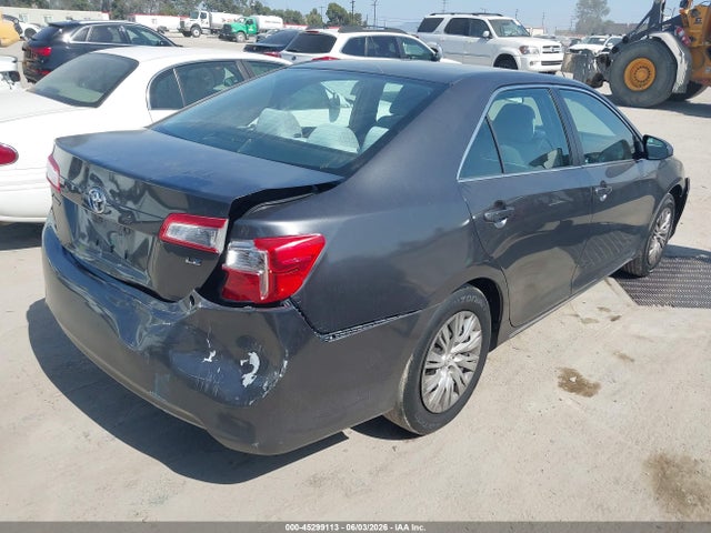 2012 Toyota CAMRY LE — фото 4