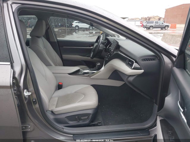 2023 TOYOTA CAMRY XLE 5
